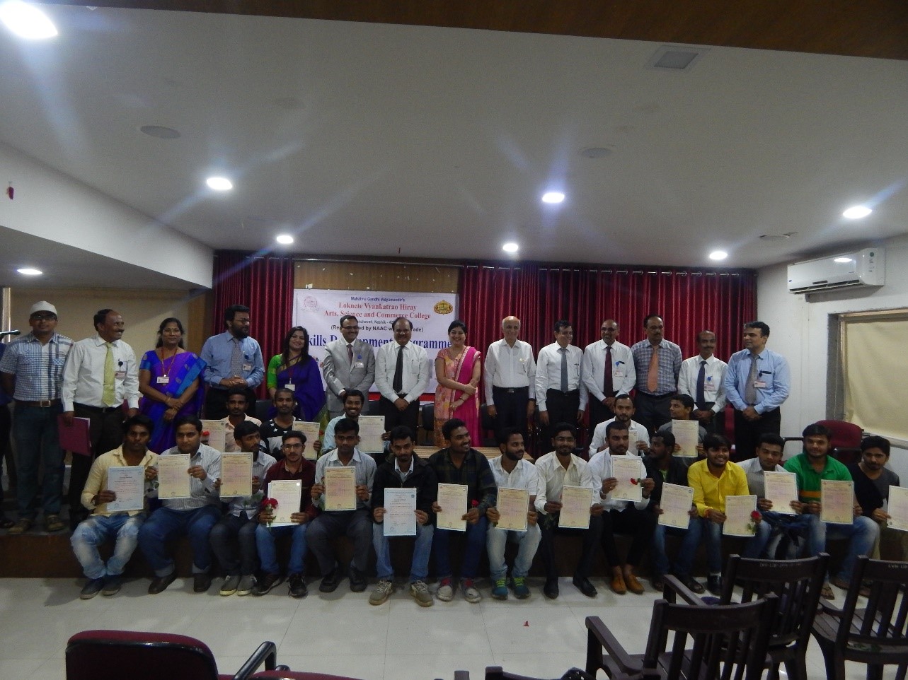 Hon’ble Dr. Yogita A. Hiray CDC Chairman LVH College, Hon’ble Digvijay Kapadia &
Hon’ble Hiraman Aher at Skill Development Program Organized by Department of B.Voc Automobile Technology Department.