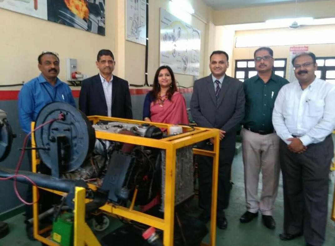 Hon’ ble Principal Dr. V.B. Gaikwad, KTHM College Director, BCUD Savitribai Phule
Pune University, Pune visited B.Voc Automobile Technology Department.