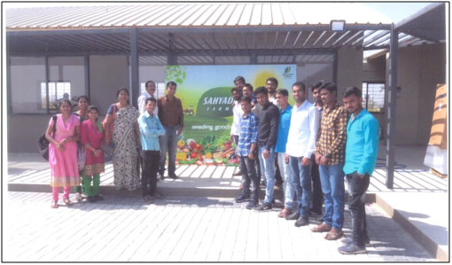 P. G. Students & Faculties paid visit to the Sahyadri Farm at Mohadi, Tal-Dindori 