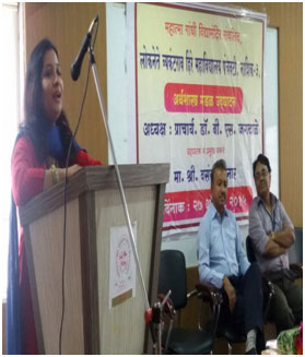 Principal Dr. B. S. Jagdale guiding Students  Vice Principal Dr. Mrunal Bhardwaj delivering speech                          
												